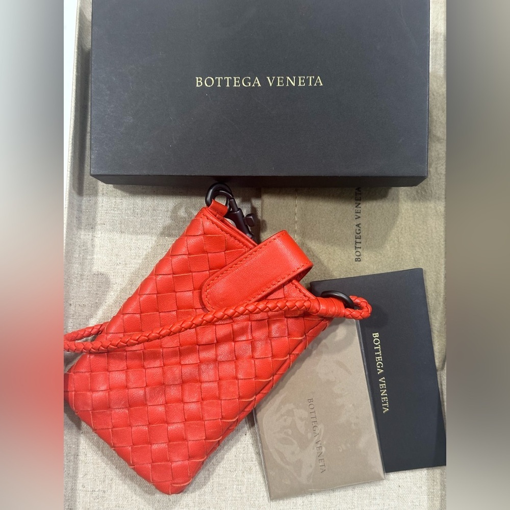 Bottega Veneta Red Intrecciato Leather Mini Bag‎